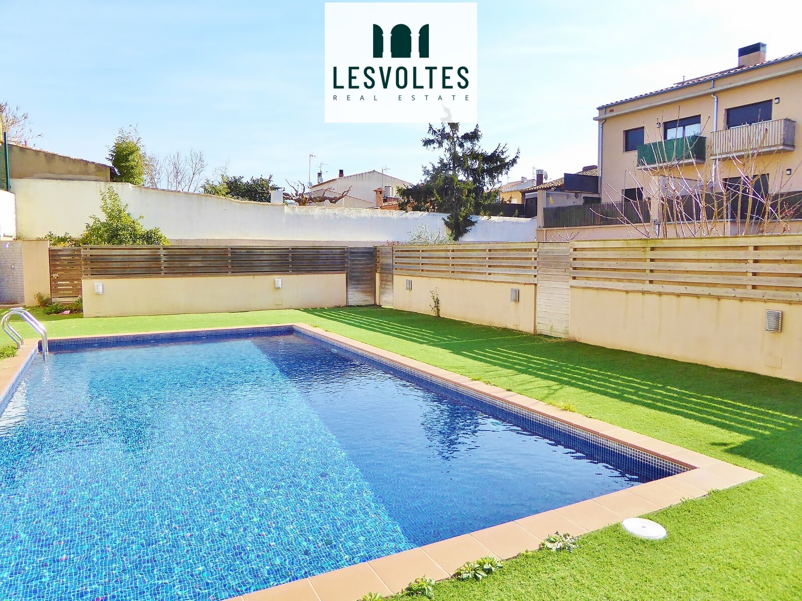 PISO DE 64 M² CON PISCINA, GARAJE Y TRASTERO EN VENTA EN PALAFRUGELL